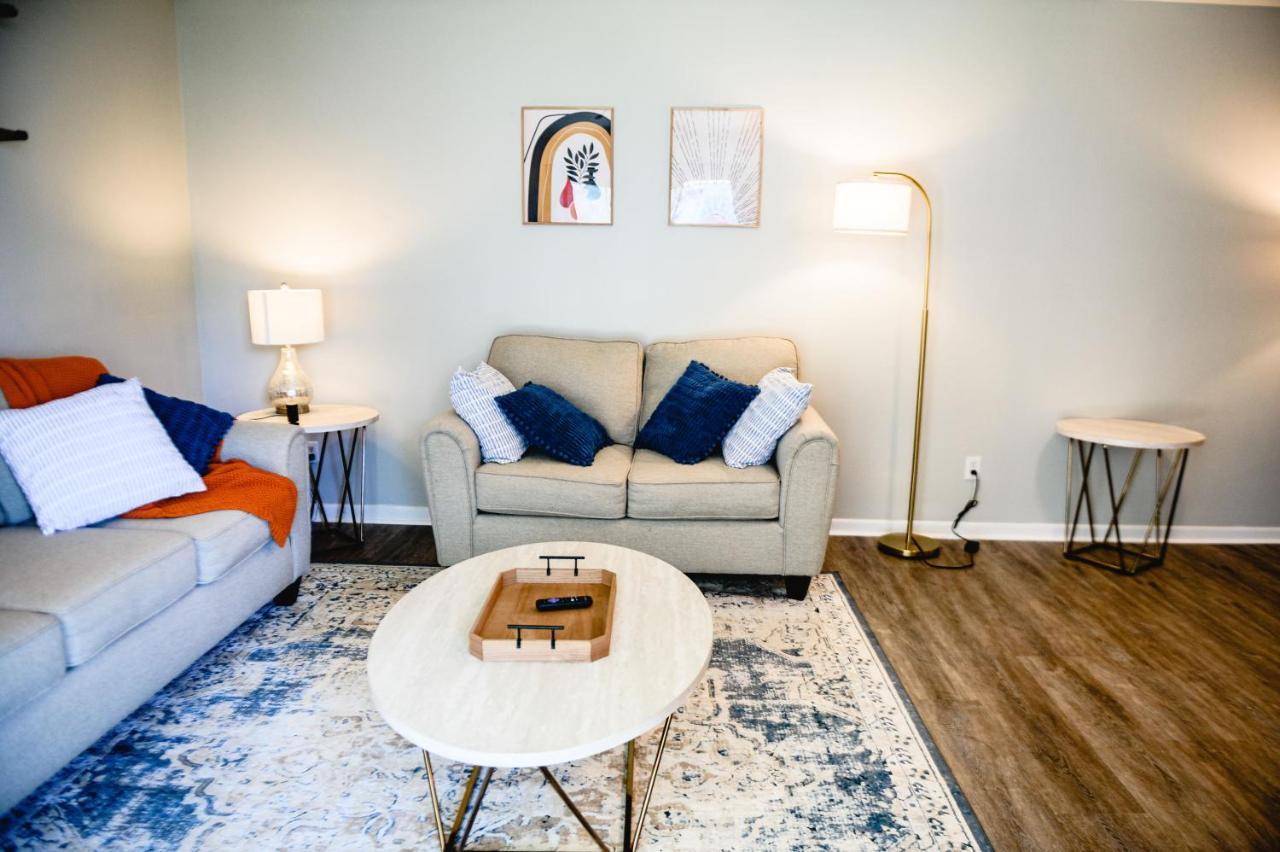 Urban Cottage: Homey & Convenient Huntington Exterior foto